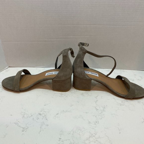 NEW Steve Madden Low Heel Sandals - Picture 3 of 7